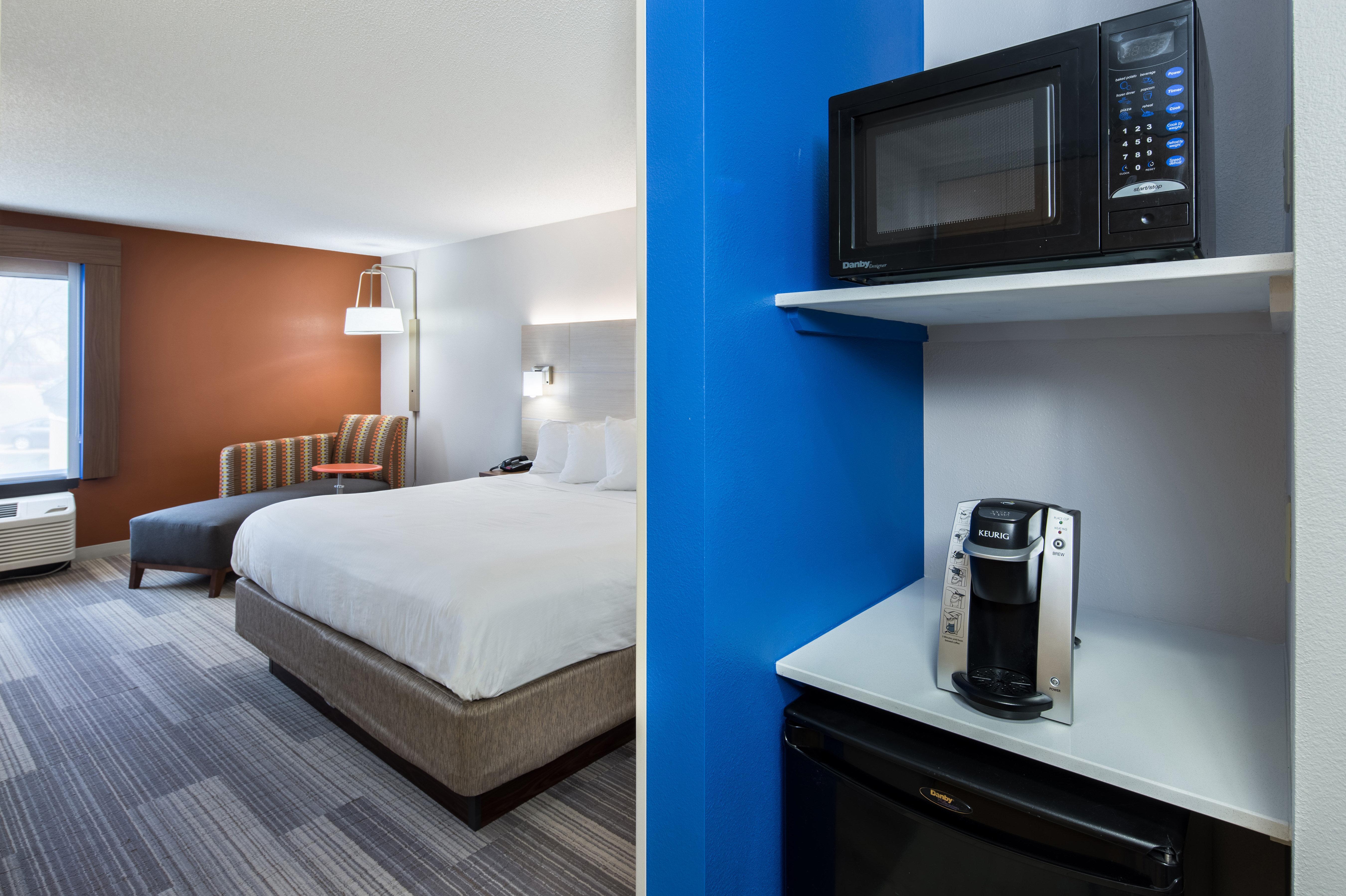 Holiday Inn Express Cedar Rapids - Collins Road By Ihg Exteriör bild