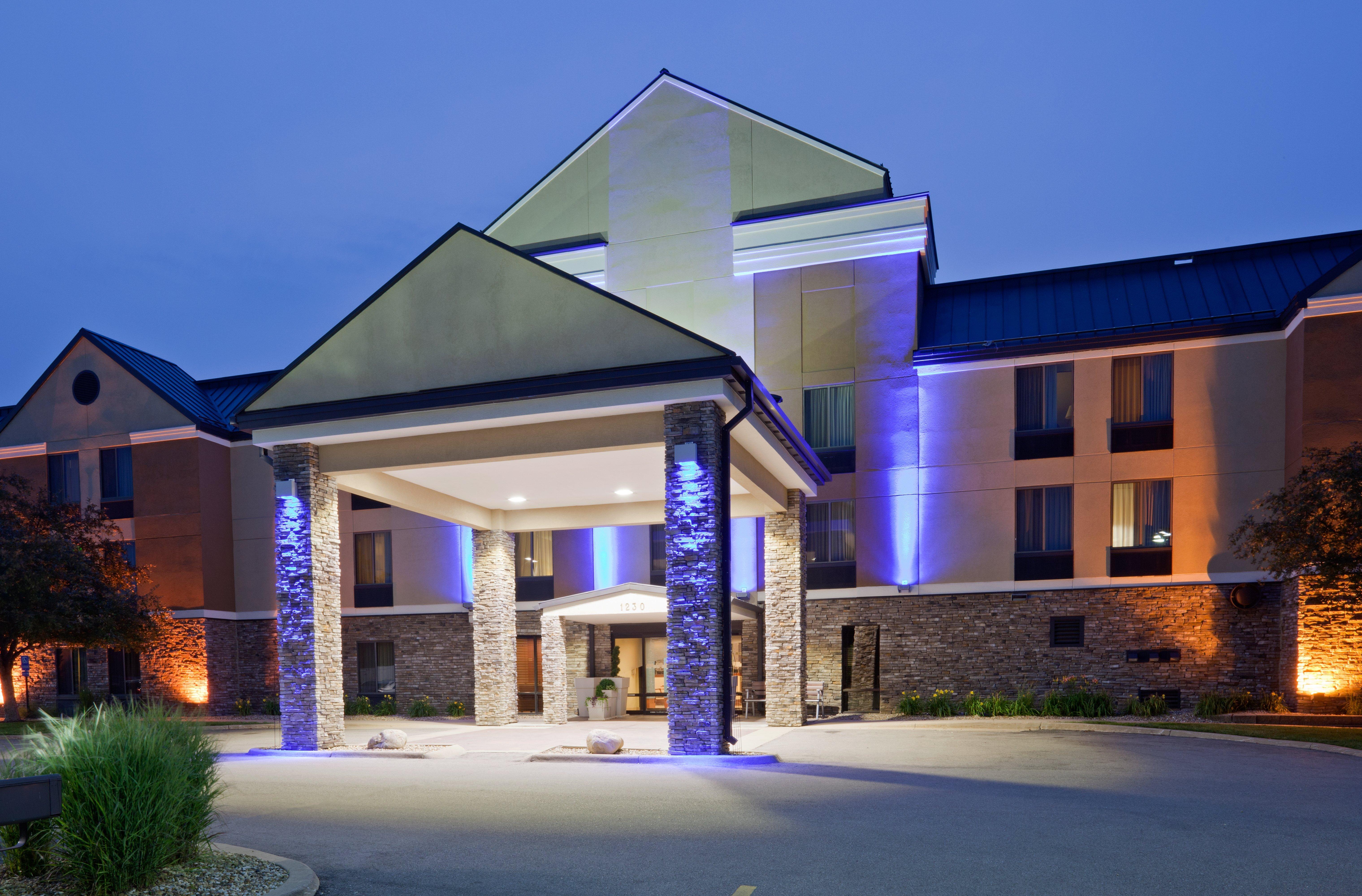 Holiday Inn Express Cedar Rapids - Collins Road By Ihg Exteriör bild