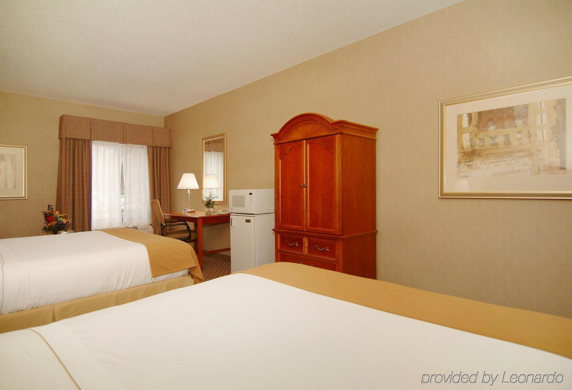 Holiday Inn Express Cedar Rapids - Collins Road By Ihg Rum bild