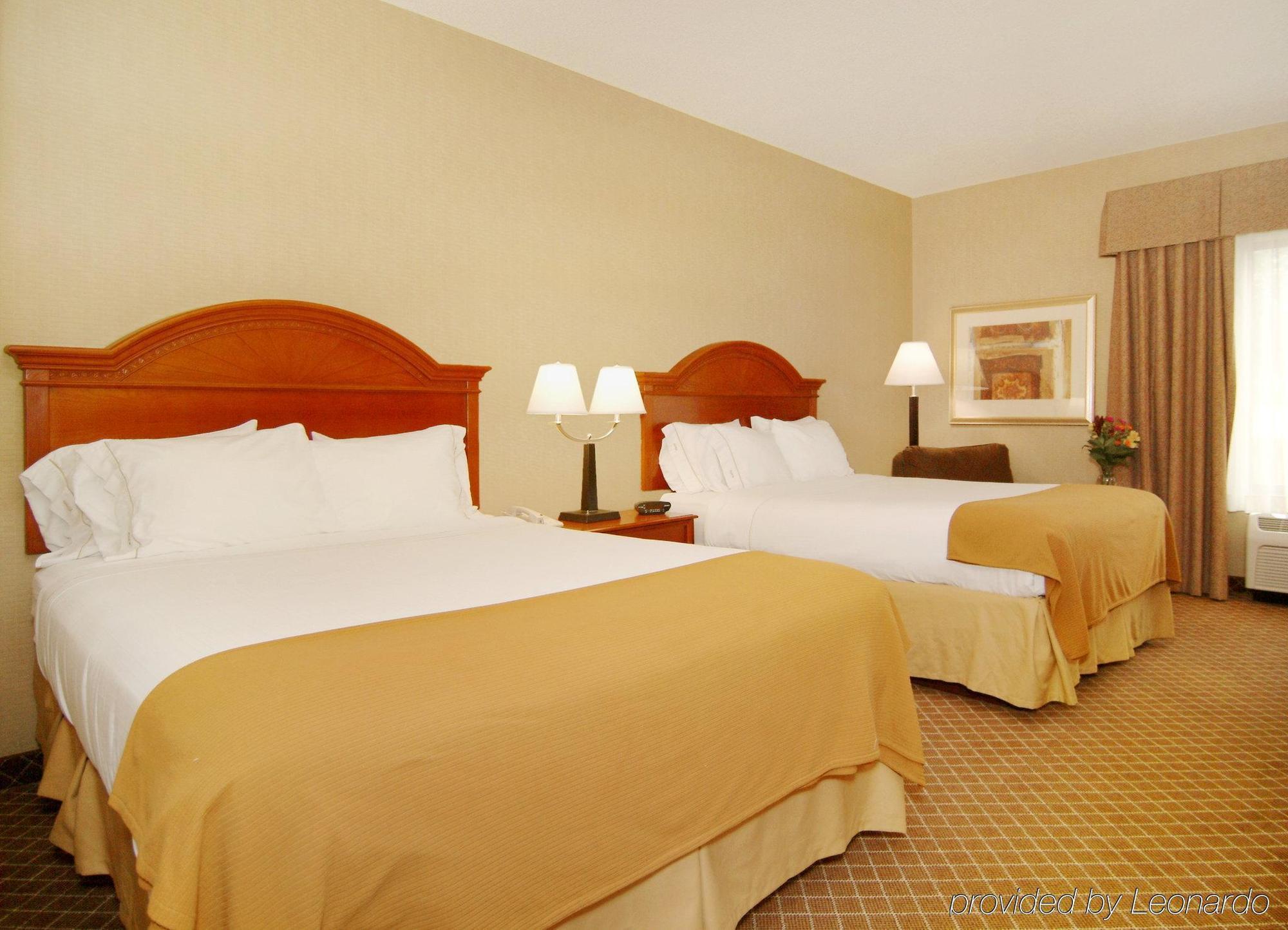 Holiday Inn Express Cedar Rapids - Collins Road By Ihg Rum bild
